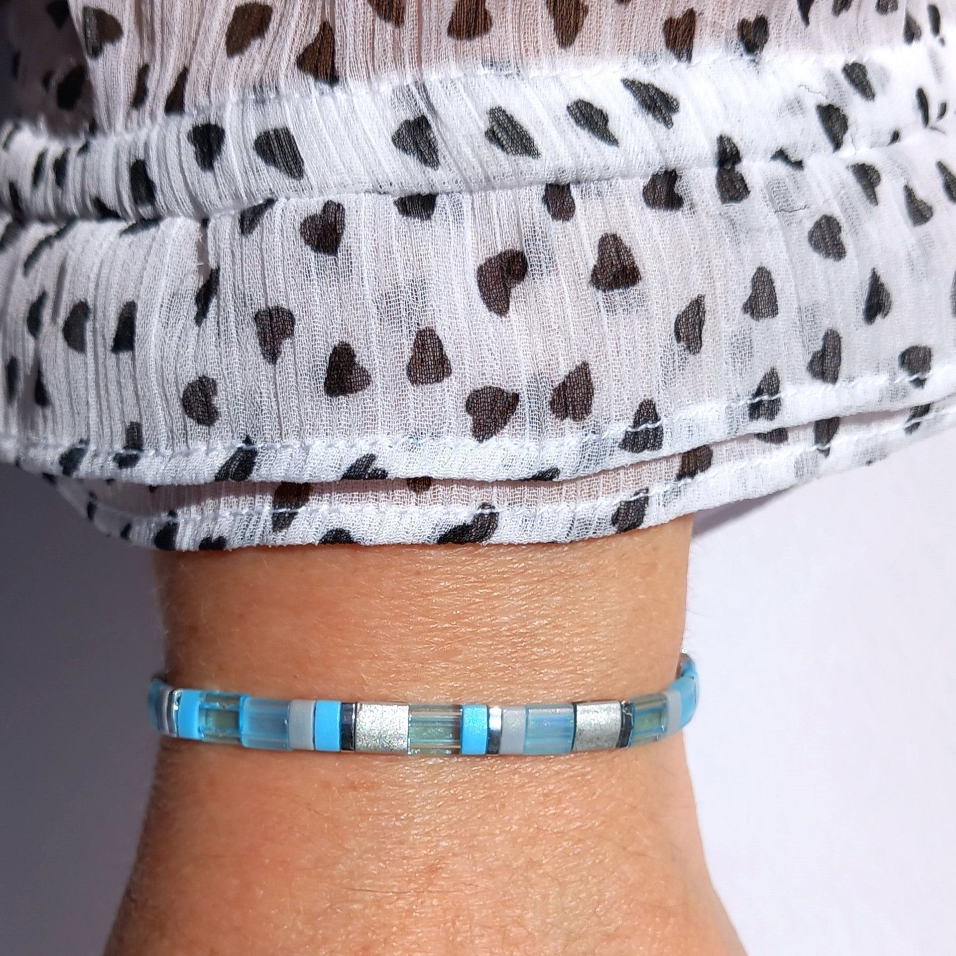 Miyuki tila stretch bracelet, sky blue, silver color and gray tila beads, light colors, sunny summer jewelry