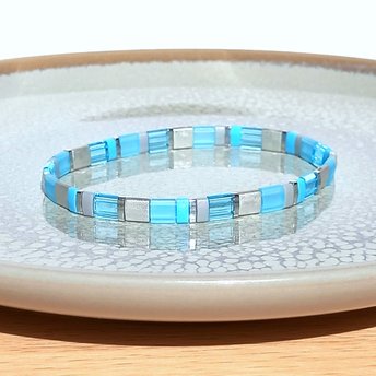 Miyuki tila stretch bracelet, sky blue, silver color and gray tila beads, light colors, sunny summer jewelry